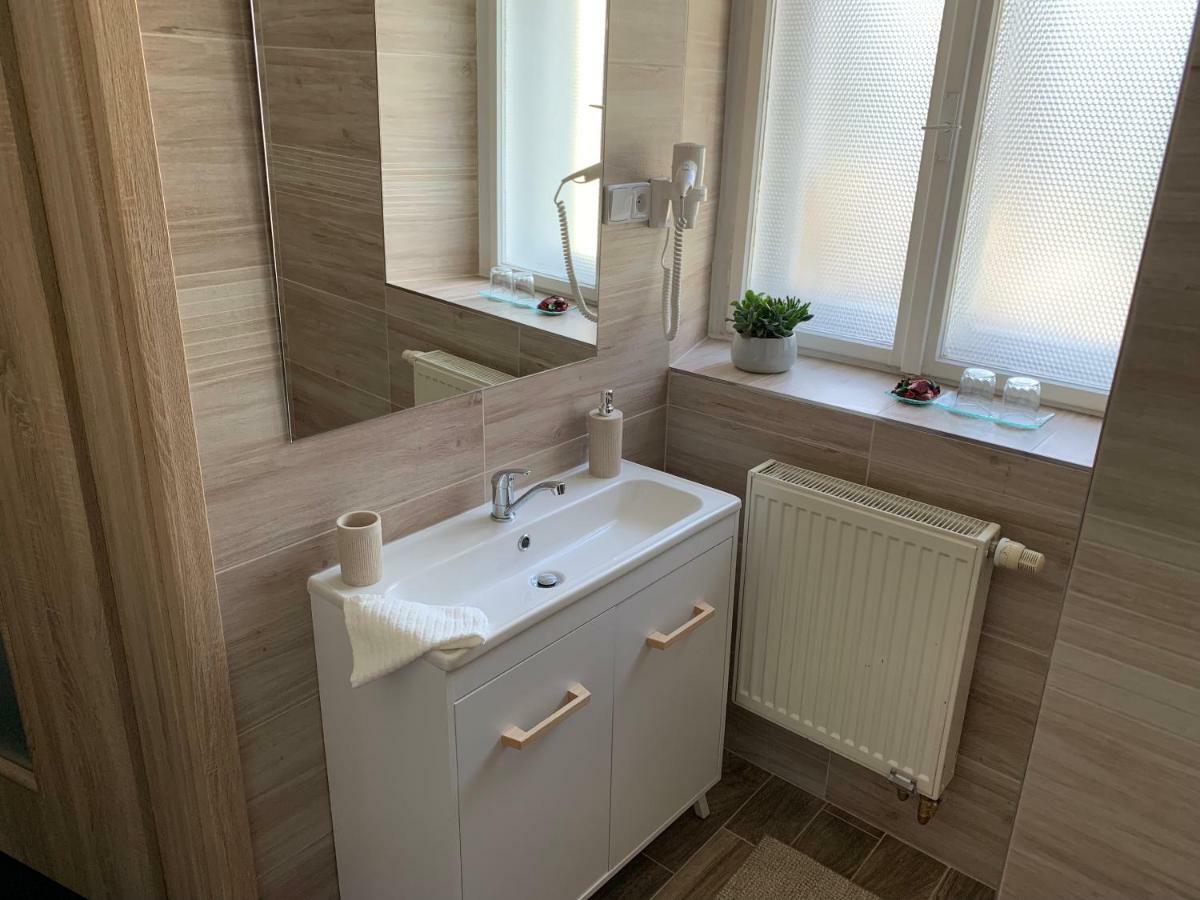 Apartman Alesta Брунталь Экстерьер фото
